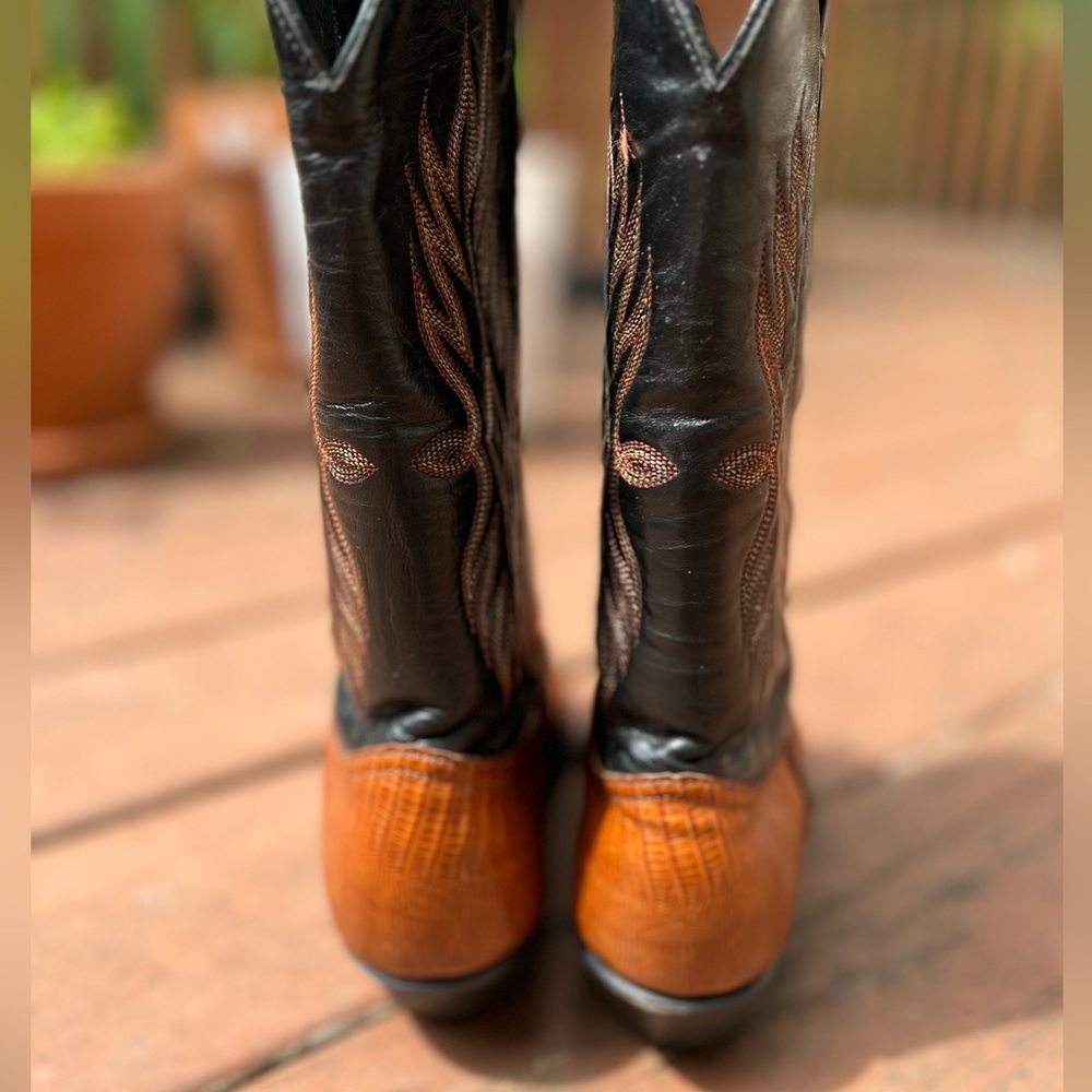 Authentic Tony Lama Cowgirl Boots - 7M - black and brown leather - Western - Picture 7 of 13